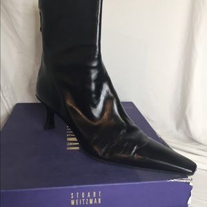 Stuart Weizmann short black boots Size 10 AAA (9/40 true fit)